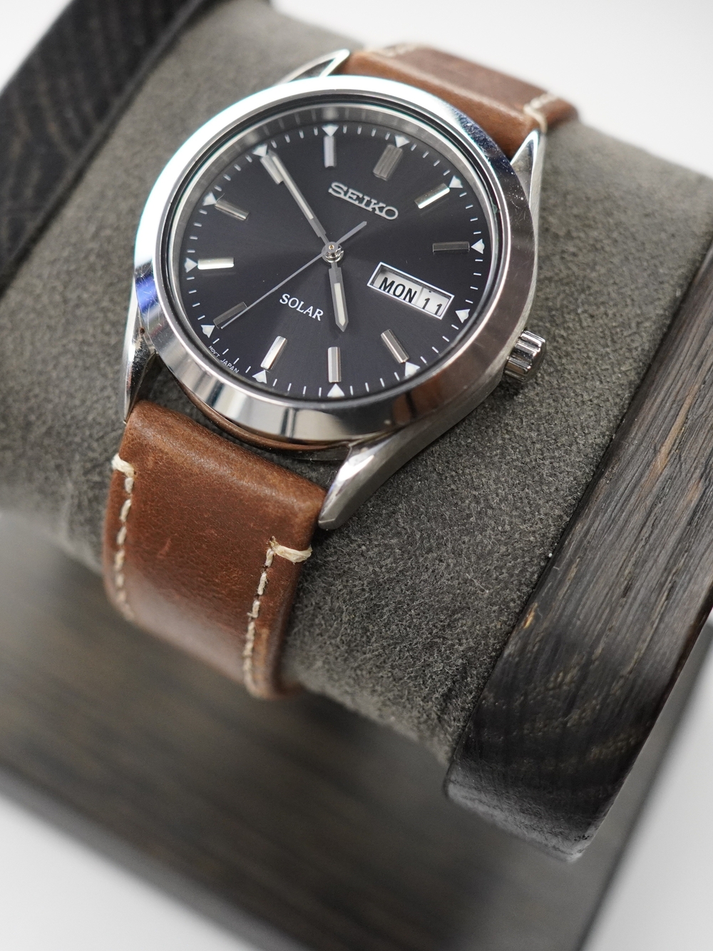 Seiko V158-0AB0 Solar Day Date Black Dial Stainless S… - Gem